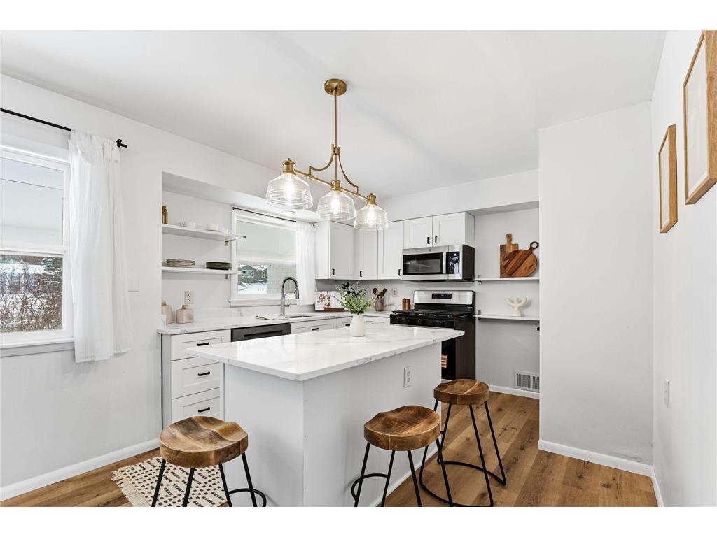 11216 Minnetonka Boulevard Minnetonka MN 55305 6823876 image1