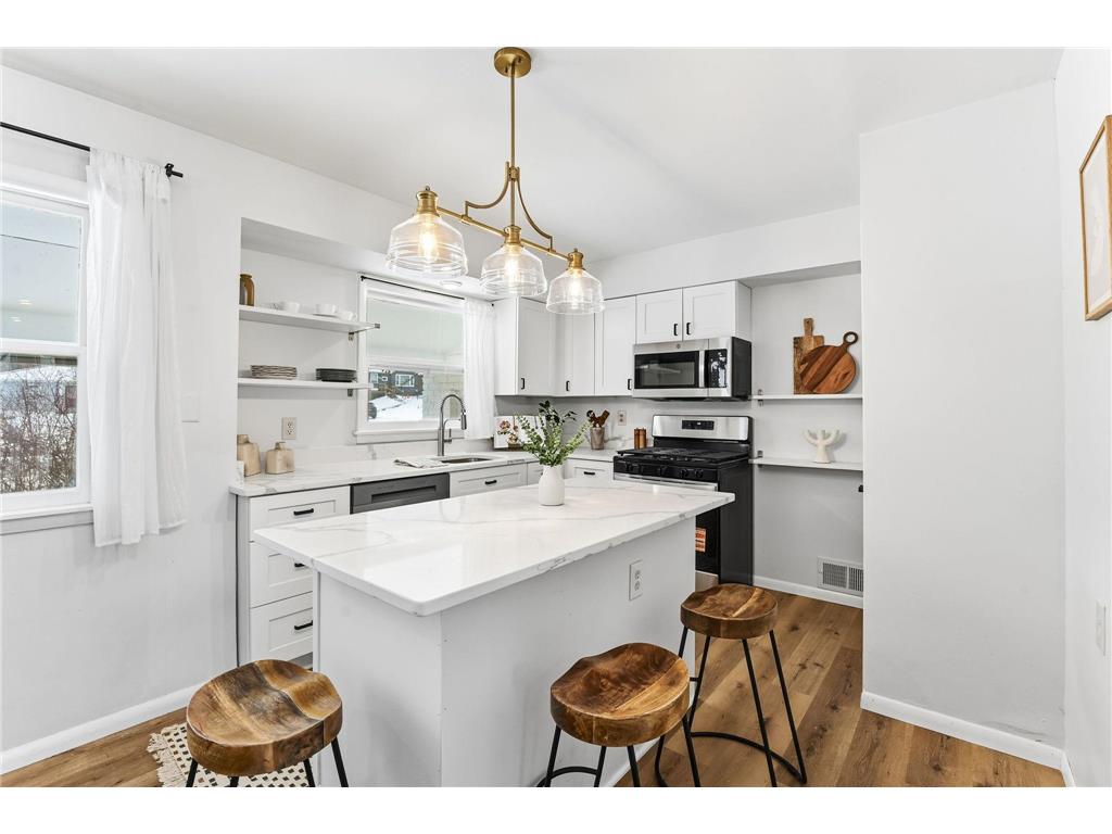 11216 Minnetonka Boulevard Minnetonka MN 55305 6823876 image4