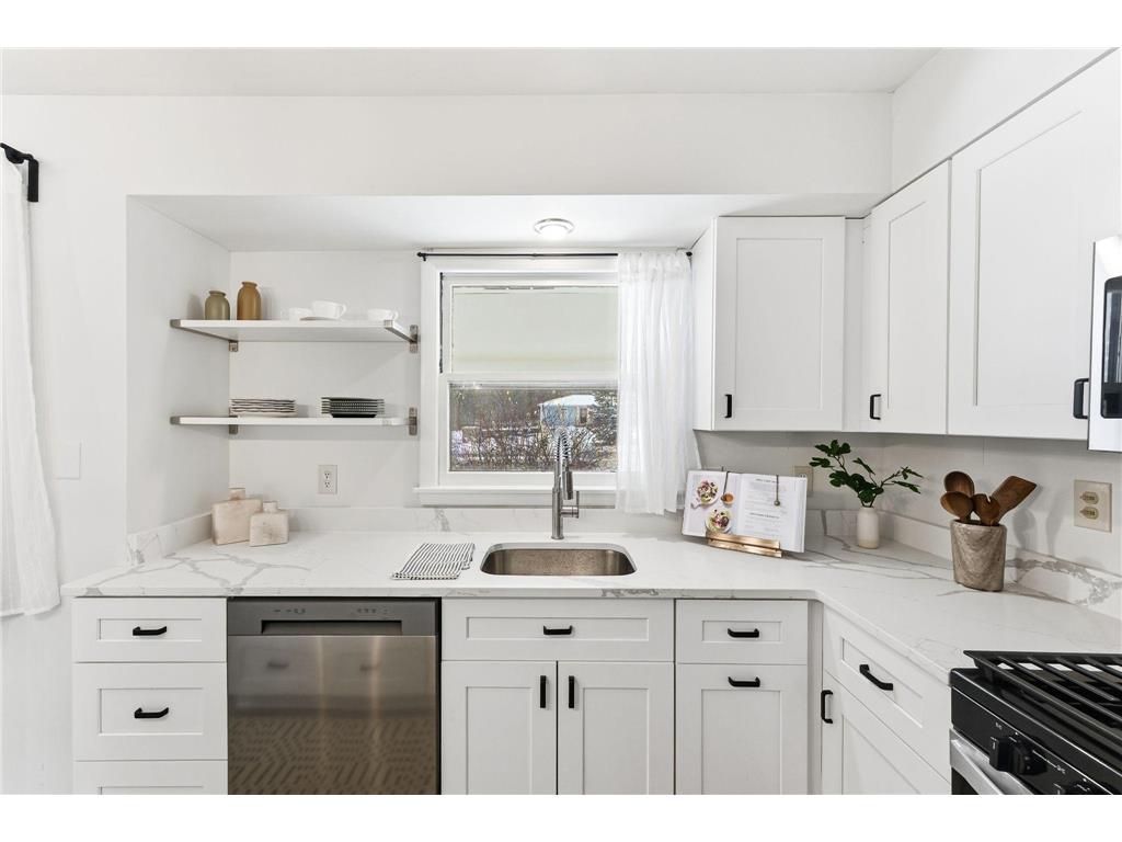 11216 Minnetonka Boulevard Minnetonka MN 55305 6823876 image5