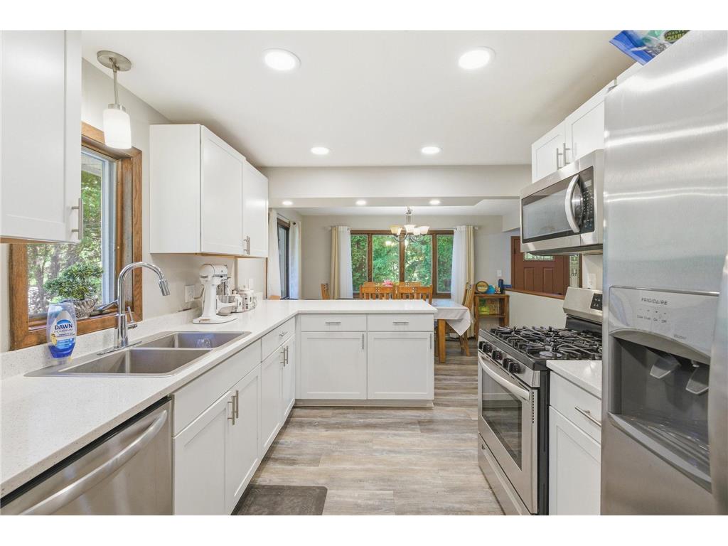 1122 County Road C E Maplewood MN 55109 7072918 image3
