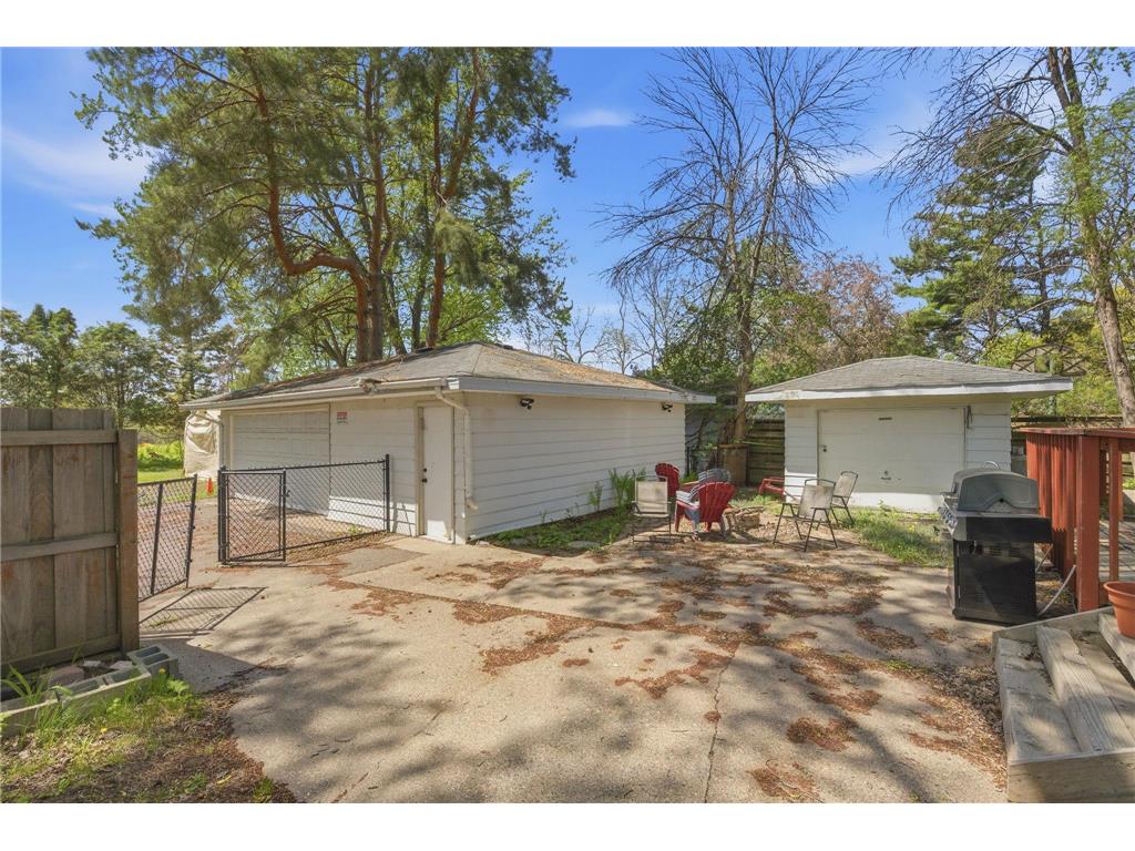 1122 County Road C E Maplewood MN 55109 7072918 image33