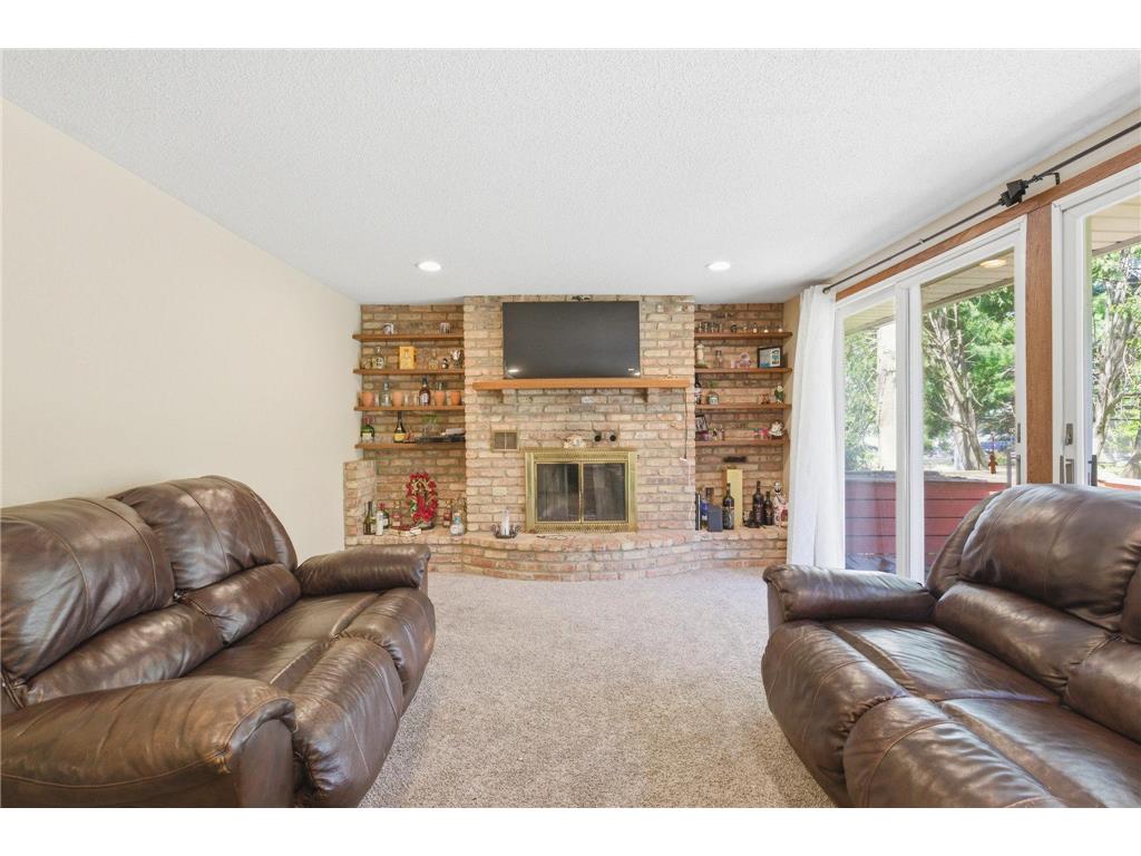 1122 County Road C E Maplewood MN 55109 7072918 image9