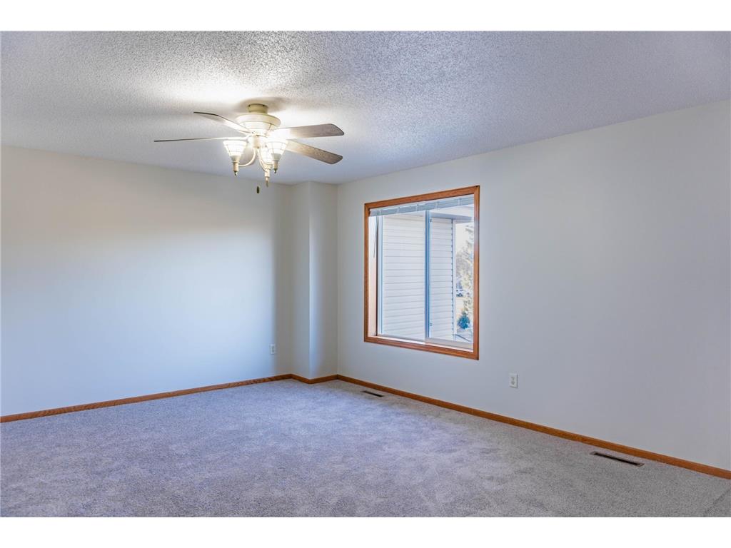 1122 Crystal Place W Chaska MN 55318 7043013 image25