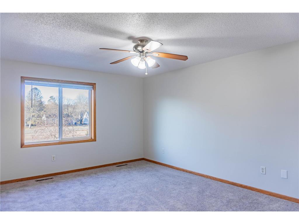 1122 Crystal Place W Chaska MN 55318 7043013 image32