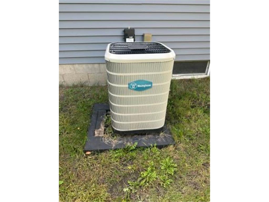 1122 Division Street N Clara City MN 56222 6793855 image22