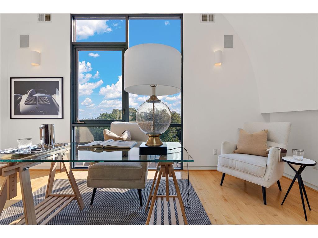 1122 Kenwood Parkway Minneapolis MN 55403 6554795 image1