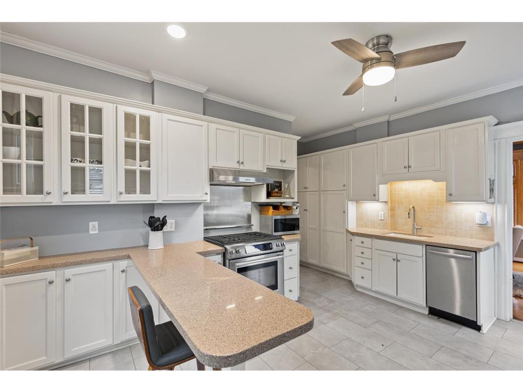 1122 Marshall Avenue Saint Paul MN 55104 7097054 image11