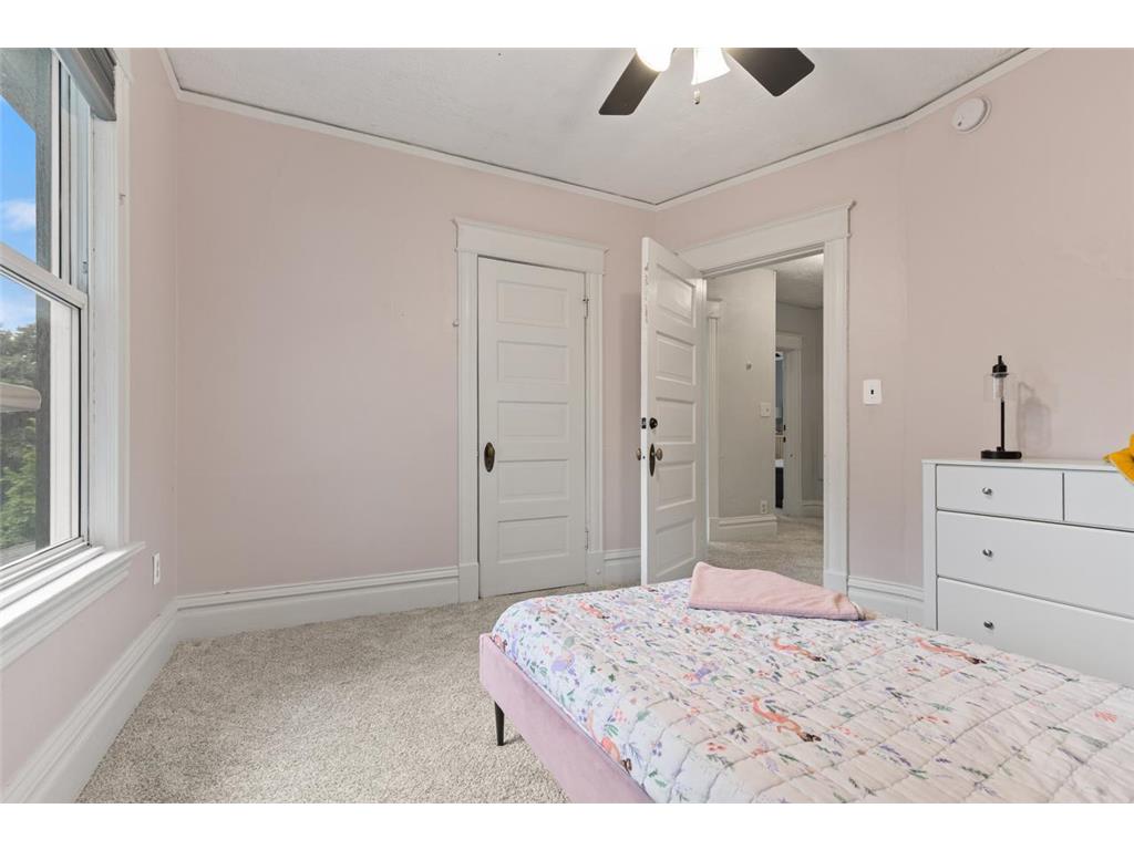 1122 Marshall Avenue Saint Paul MN 55104 7097054 image18