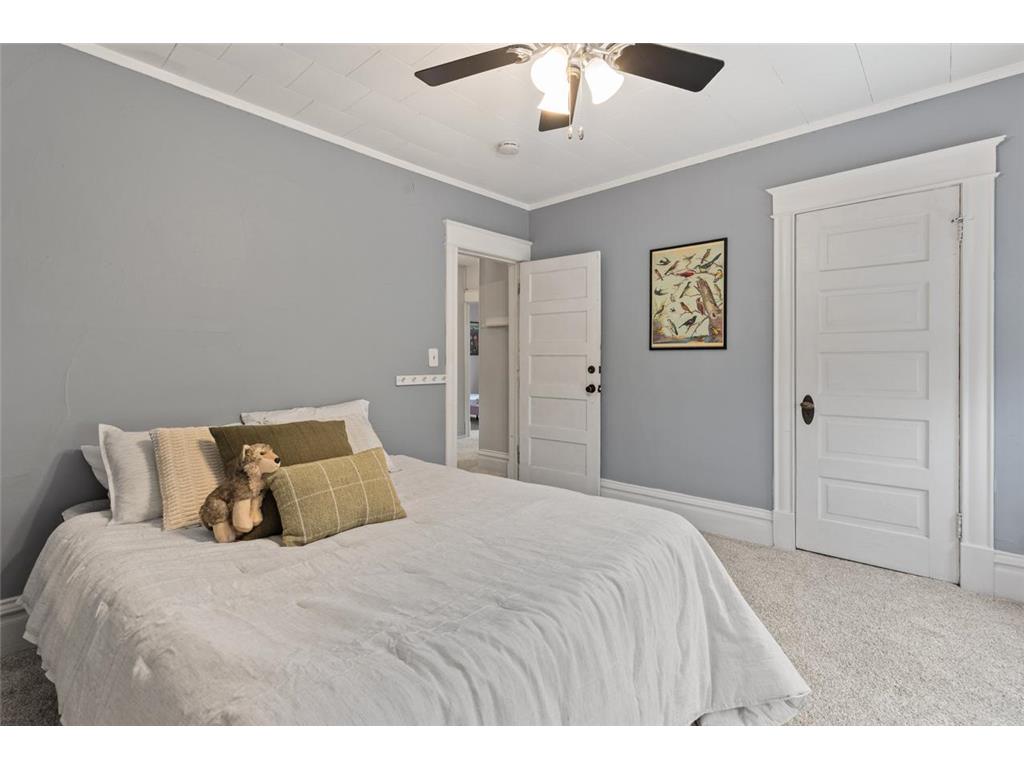 1122 Marshall Avenue Saint Paul MN 55104 7097054 image25