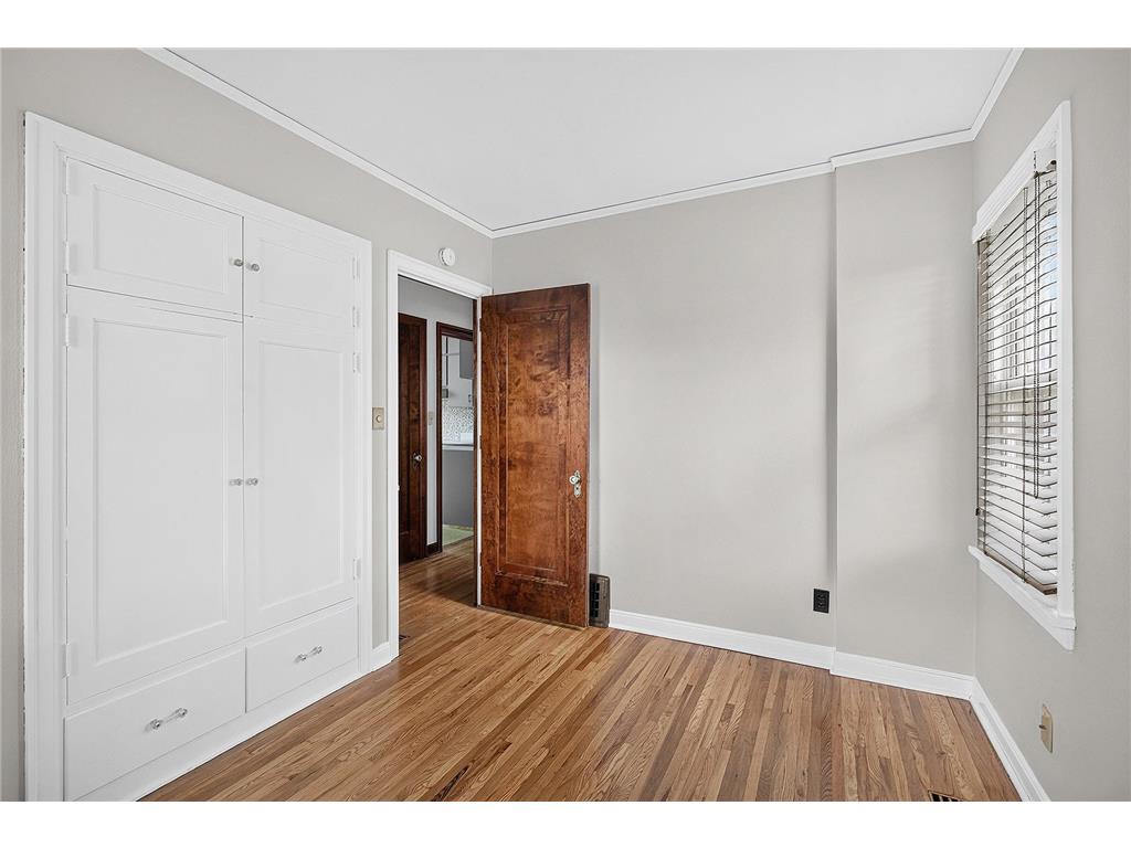 1122 Sherburne Avenue Saint Paul MN 55104 7109162 image10