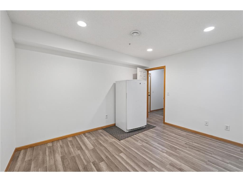 11221 Aberdeen Street NE #I Blaine MN 55449 6805277 image22