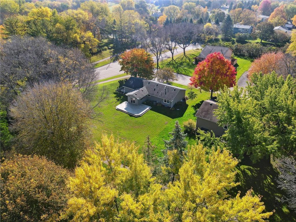 112220 James Court Chaska MN 55318 6430390 image1