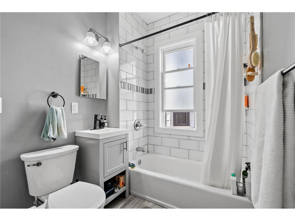 1123 5th Street NE Minneapolis MN 55413 7073225 image32