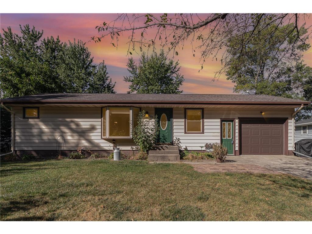 1123 Armstrong Avenue N Glencoe MN 55336 6627871 image1