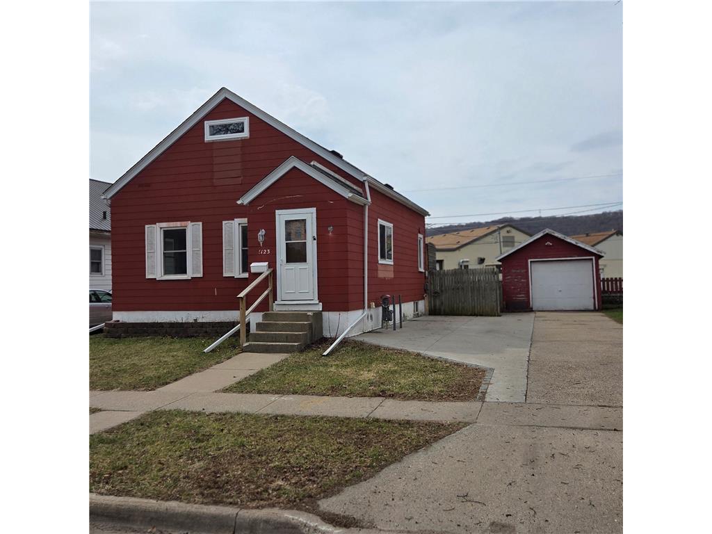 1123 Marian Street Winona MN 55987 7046114 image1