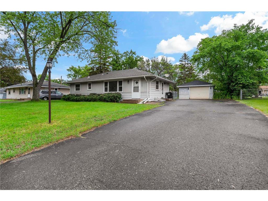 11237 Bittersweet Street NW Coon Rapids MN 55433 6553742 image1