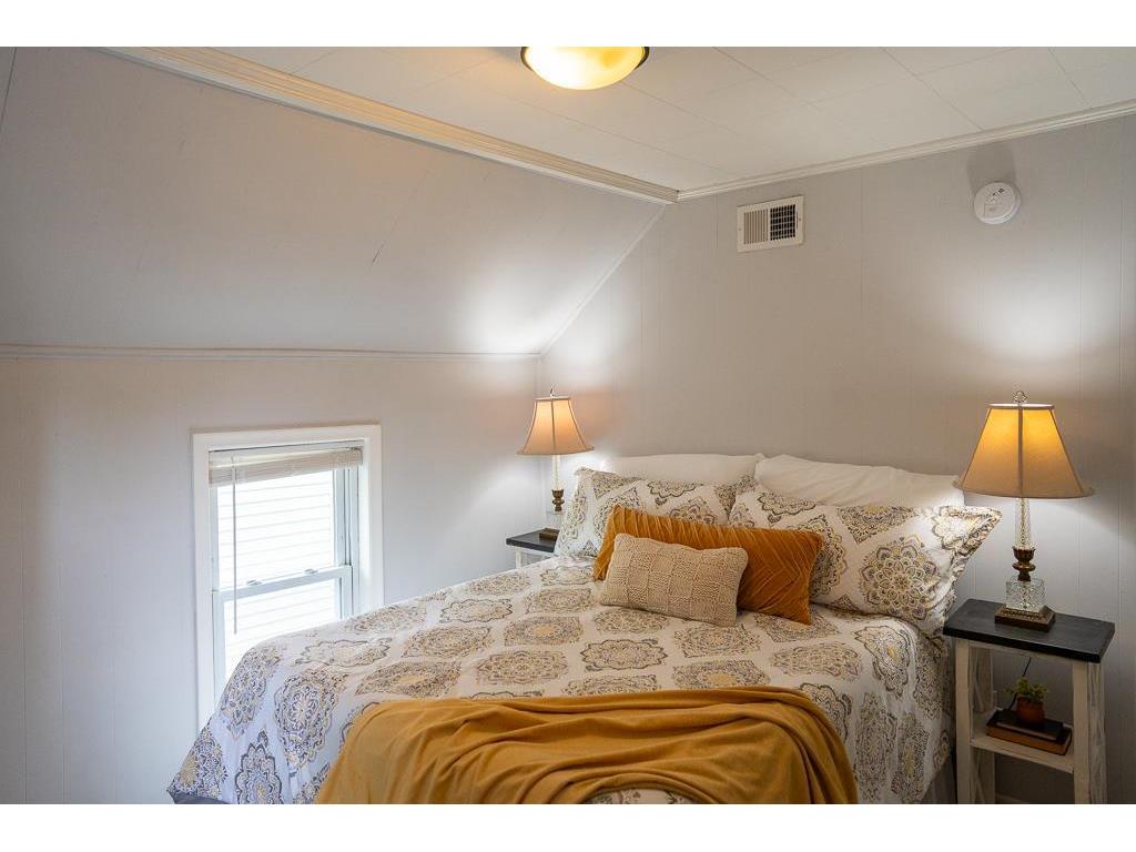 1124 5th Street NE Minneapolis MN 55413 7063174 image22