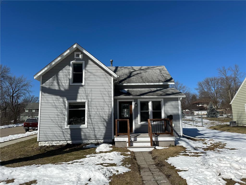 1124 Elm Street Alexandria MN 56308 6509426 image1