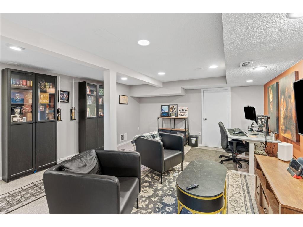 1124 Rhode Island Avenue N Golden Valley MN 55427 7096959 image17