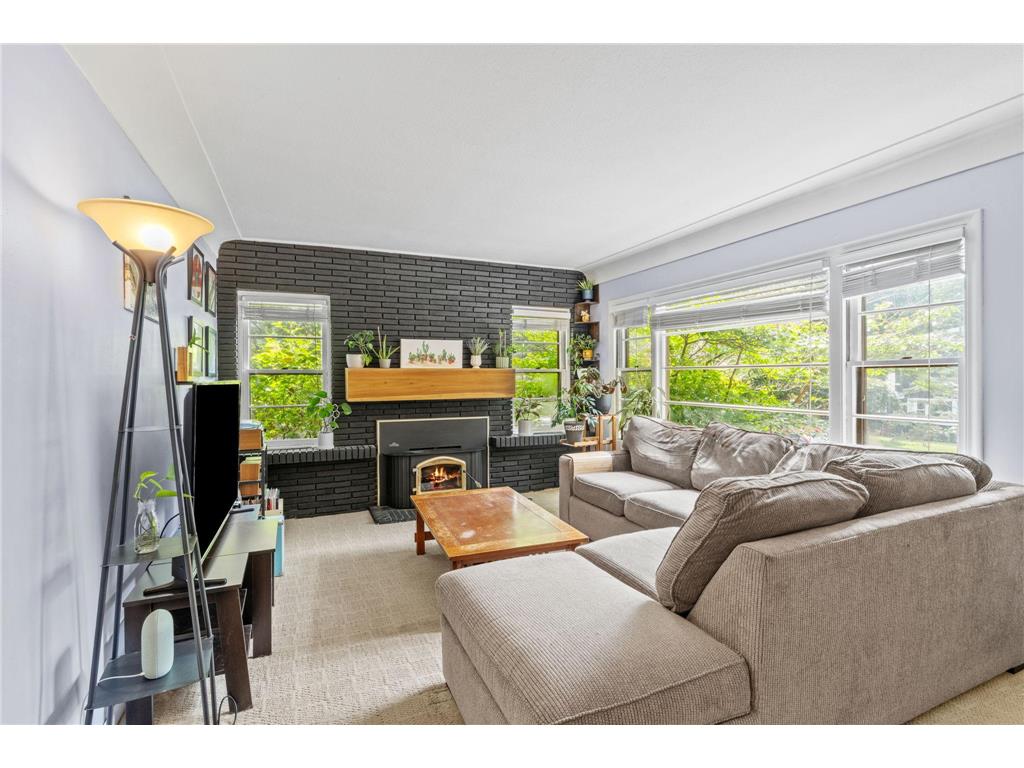 1124 Rhode Island Avenue N Golden Valley MN 55427 7096959 image2