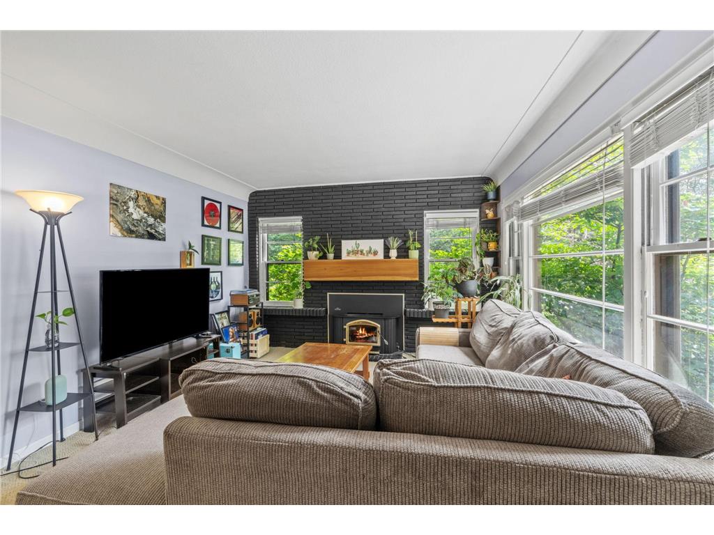 1124 Rhode Island Avenue N Golden Valley MN 55427 7096959 image3