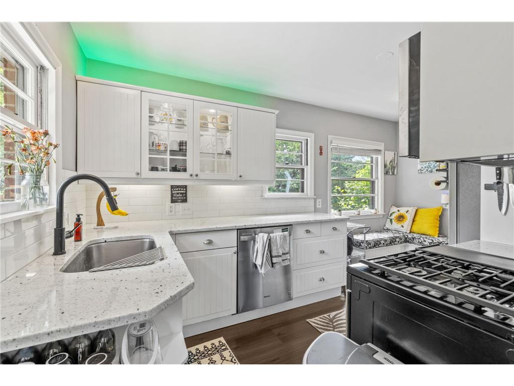 1124 Rhode Island Avenue N Golden Valley MN 55427 7096959 image9