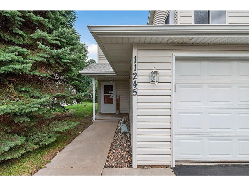 11245 Osage Street NW Coon Rapids MN 55433 6784569 image1