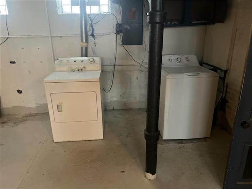 1125 Central Avenue W Saint Paul MN 55104 7003455 image28