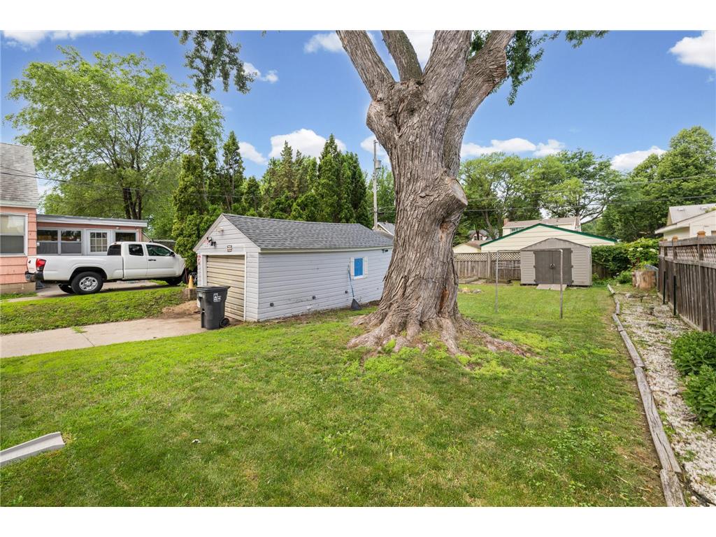 1125 Farrington Street Saint Paul MN 55117 6766977 image22