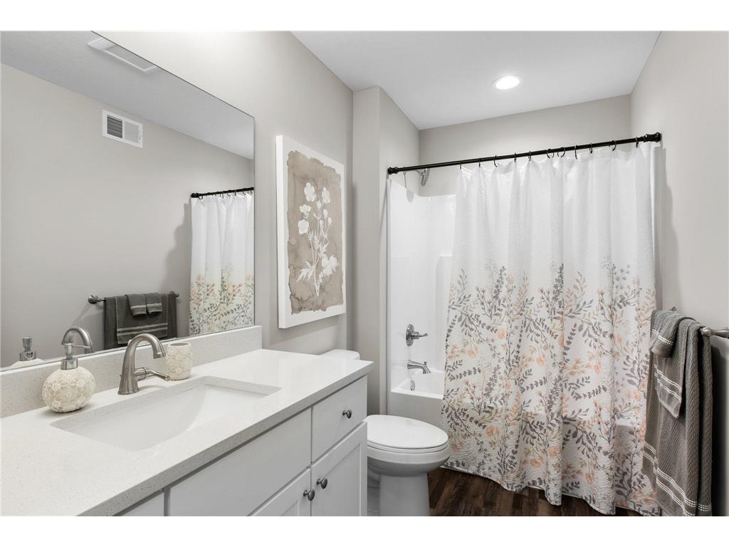 1125 Hewitt Boulevard Red Wing MN 55066 6680735 image9