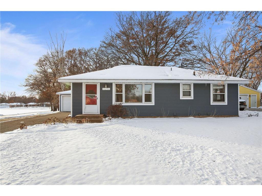 11256 Kumquat Street NW Coon Rapids MN 55448 6308200 image1