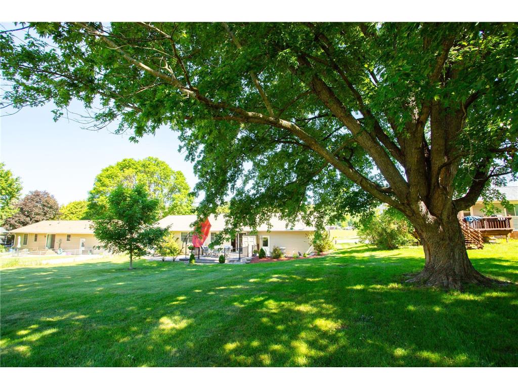 1126 E Division Street River Falls WI 54022 7094526 image33