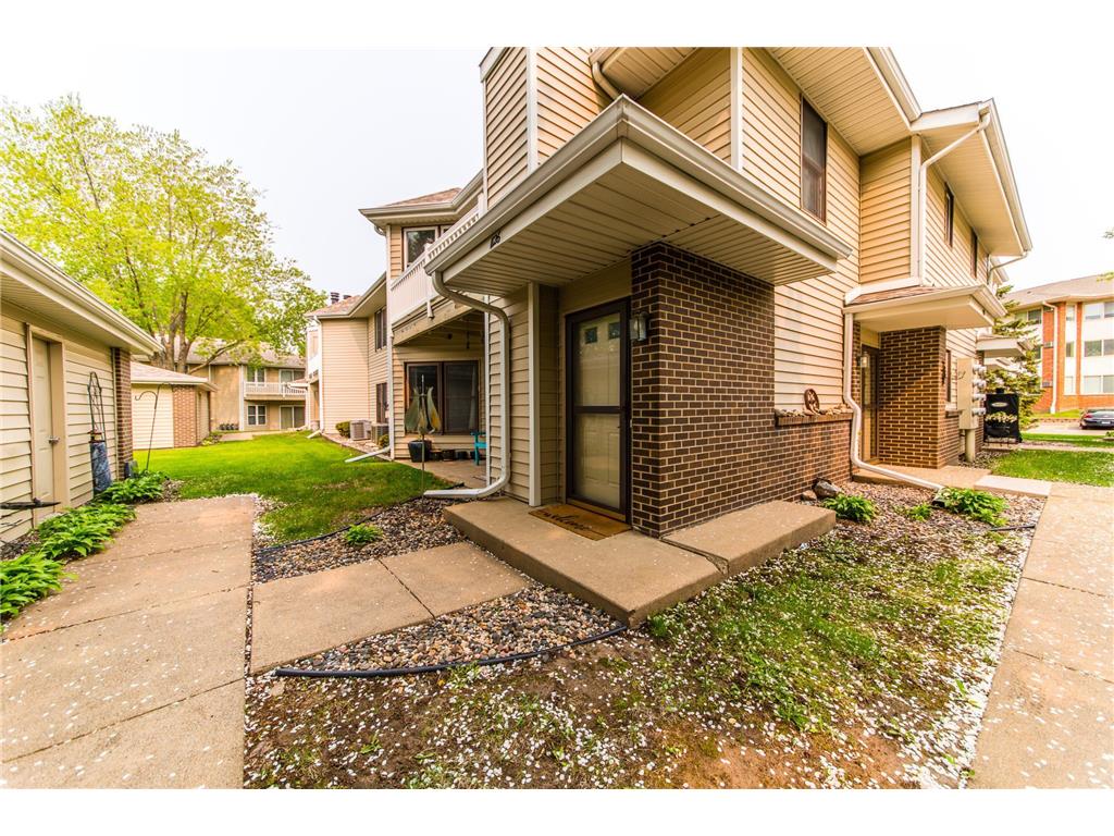1126 E Travelers Trail #16 Burnsville MN 55337 6379114 image1