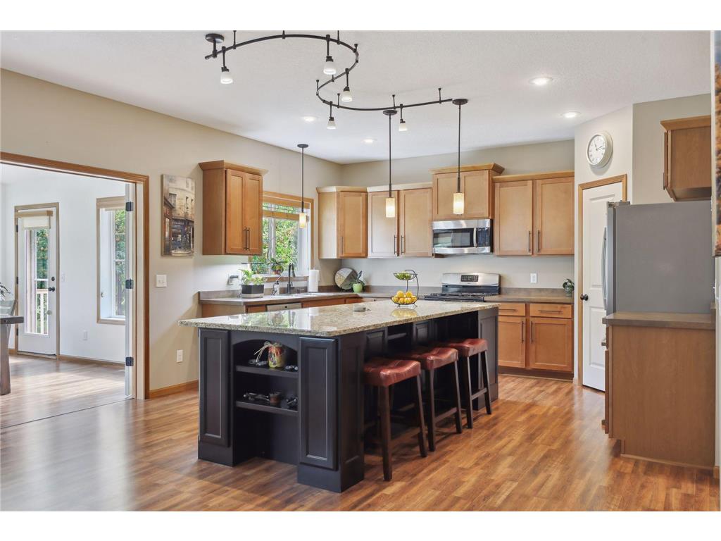 11270 Traverse Road Woodbury MN 55129 6406810 image1