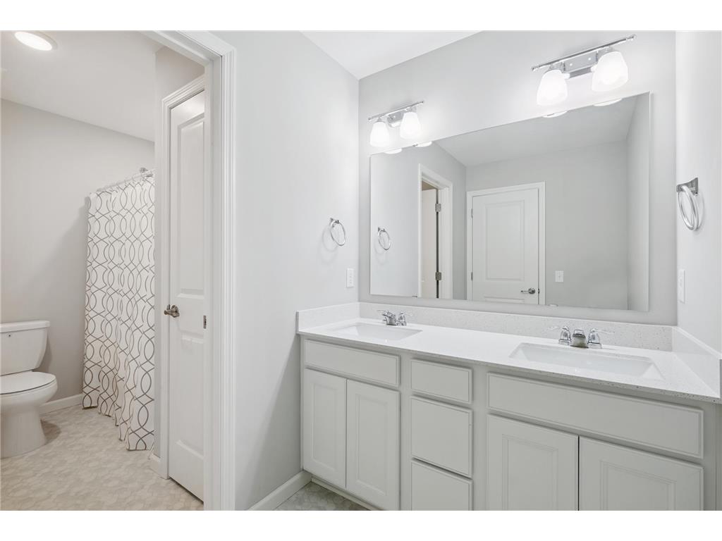 11279 Crestbury Drive Woodbury MN 55129 6779216 image19