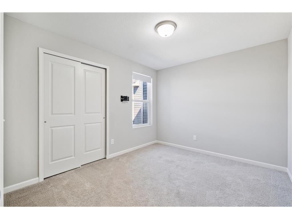 11279 Crestbury Drive Woodbury MN 55129 6779216 image20