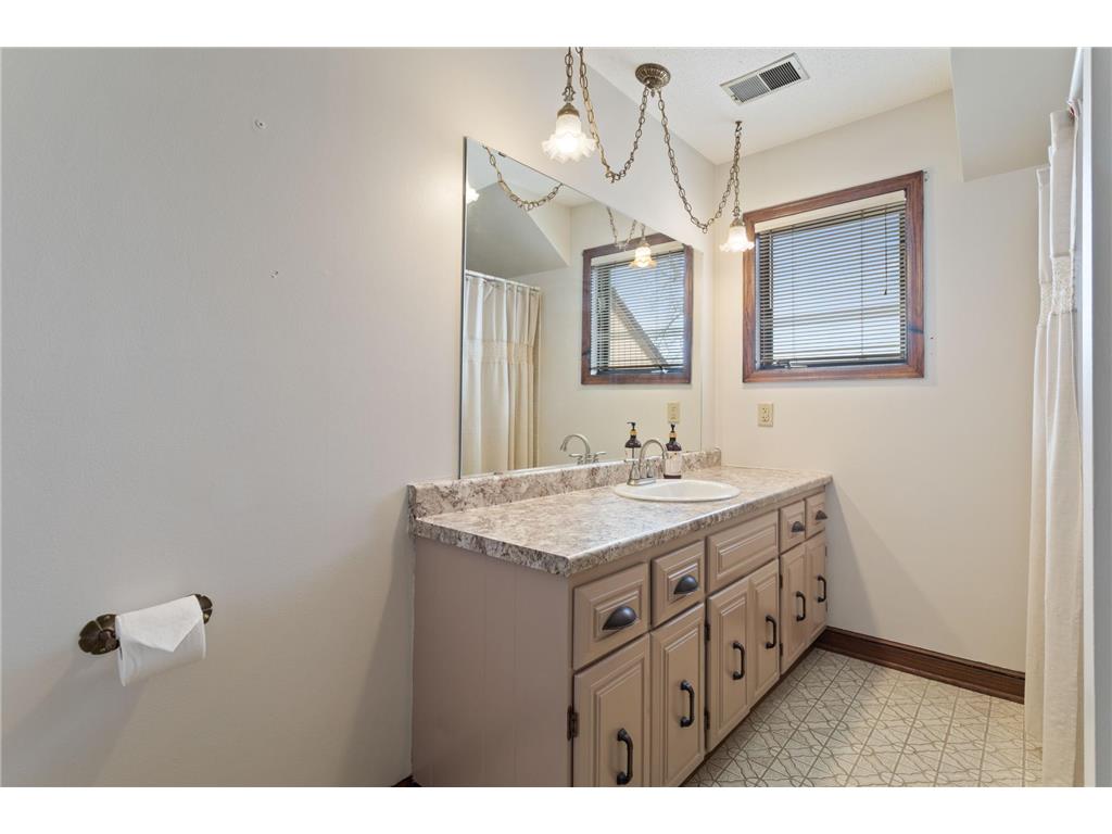 1128 Benton Street Anoka MN 55303 - Mississippi 7079220 image28