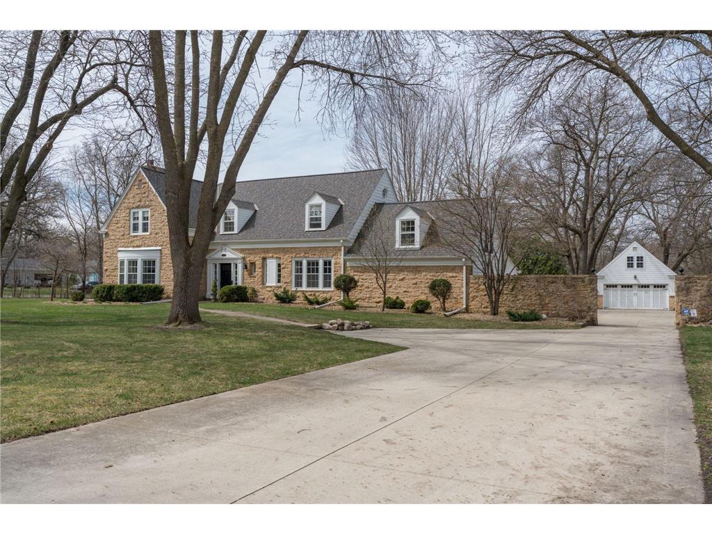 1128 Carney Avenue Mankato MN 56001 7054342 image2