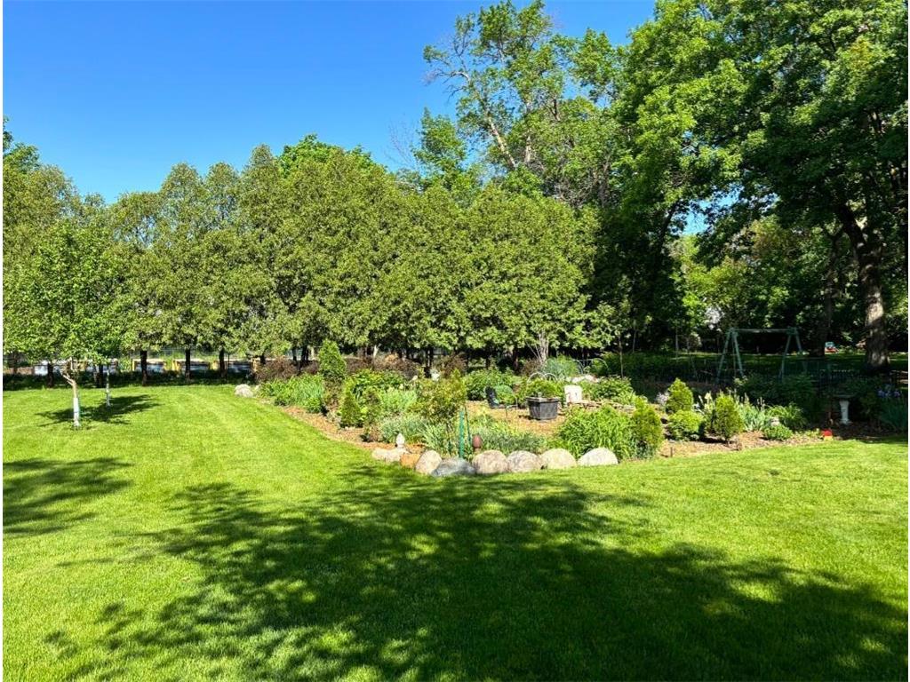 1128 Carney Avenue Mankato MN 56001 7054342 image86