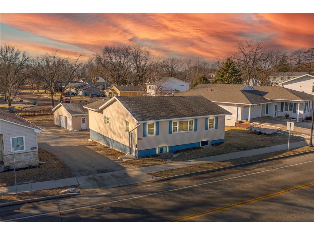 1128 Elm Avenue E Waseca MN 56093 - Clear Lake 6625438 image1