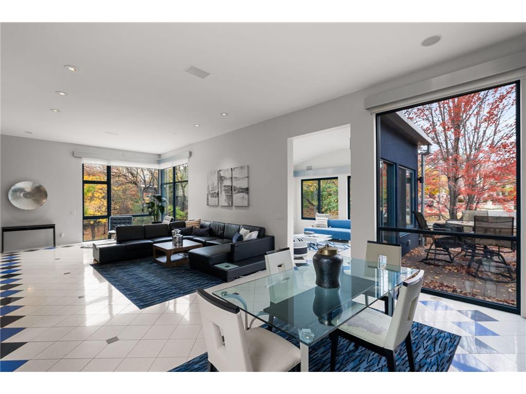 1128 Kenwood Parkway Minneapolis MN 55403 6821928 image1