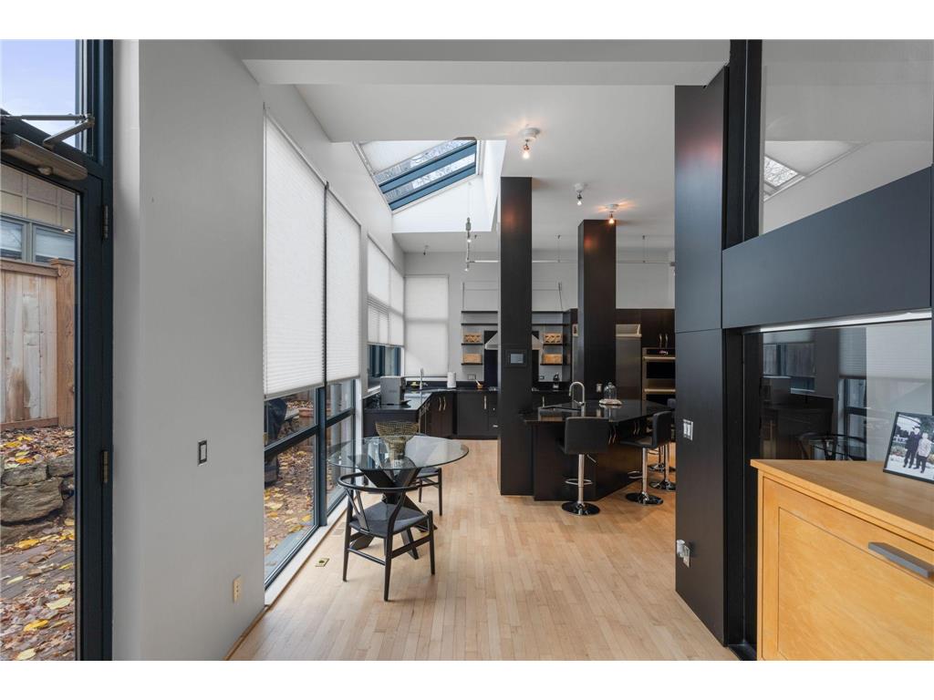 1128 Kenwood Parkway Minneapolis MN 55403 6821928 image18