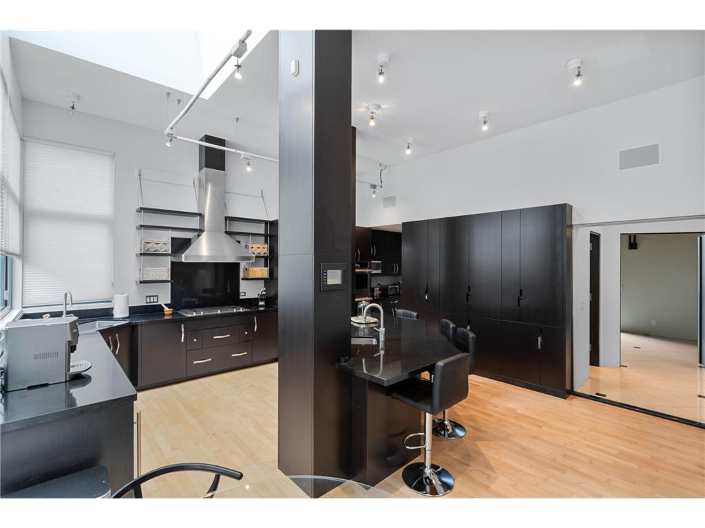 1128 Kenwood Parkway Minneapolis MN 55403 6821928 image19