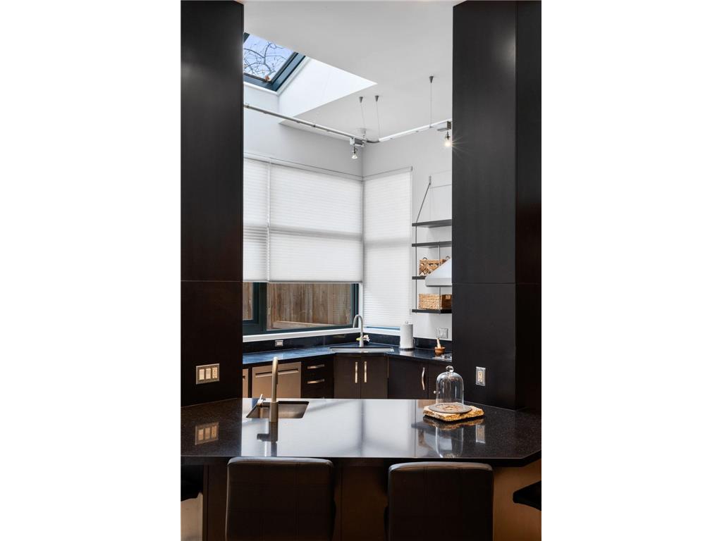 1128 Kenwood Parkway Minneapolis MN 55403 6821928 image29