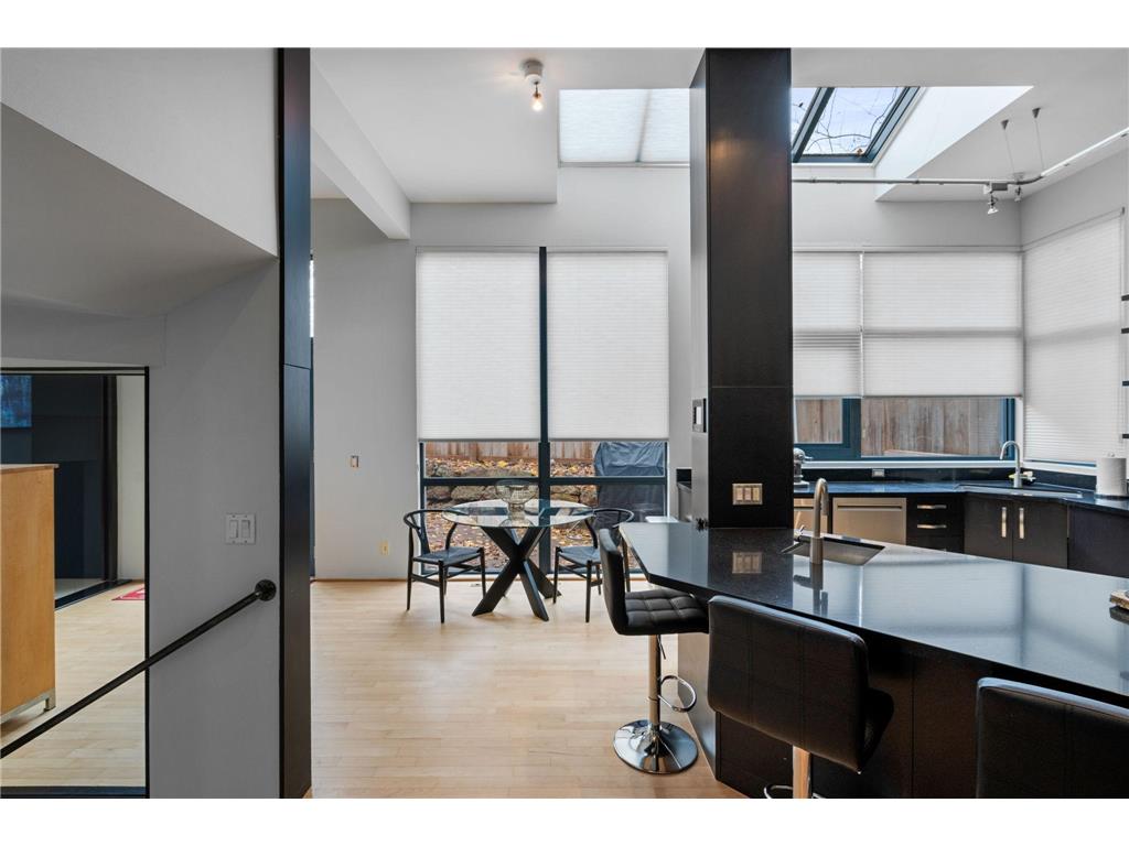 1128 Kenwood Parkway Minneapolis MN 55403 6821928 image30