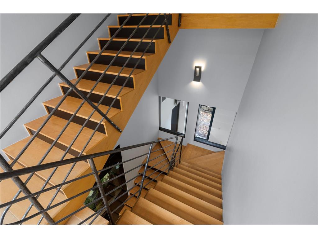 1128 Kenwood Parkway Minneapolis MN 55403 6821928 image34