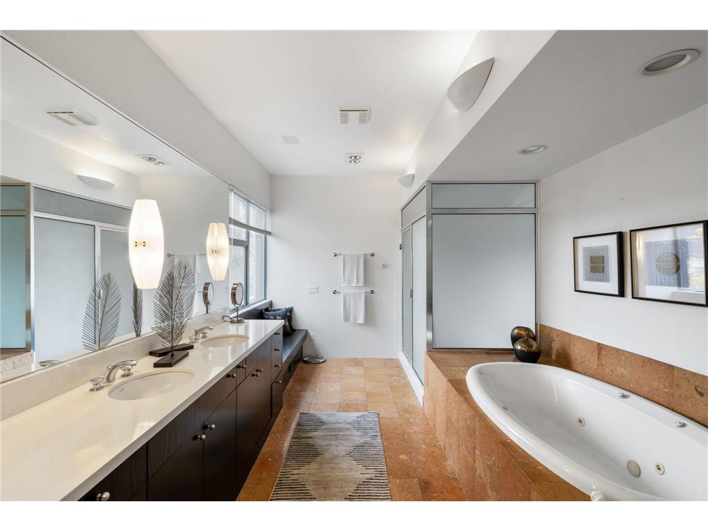 1128 Kenwood Parkway Minneapolis MN 55403 6821928 image47