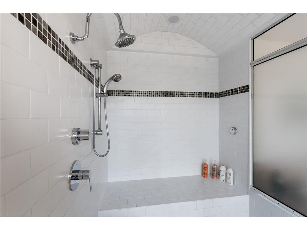 1128 Kenwood Parkway Minneapolis MN 55403 6821928 image52