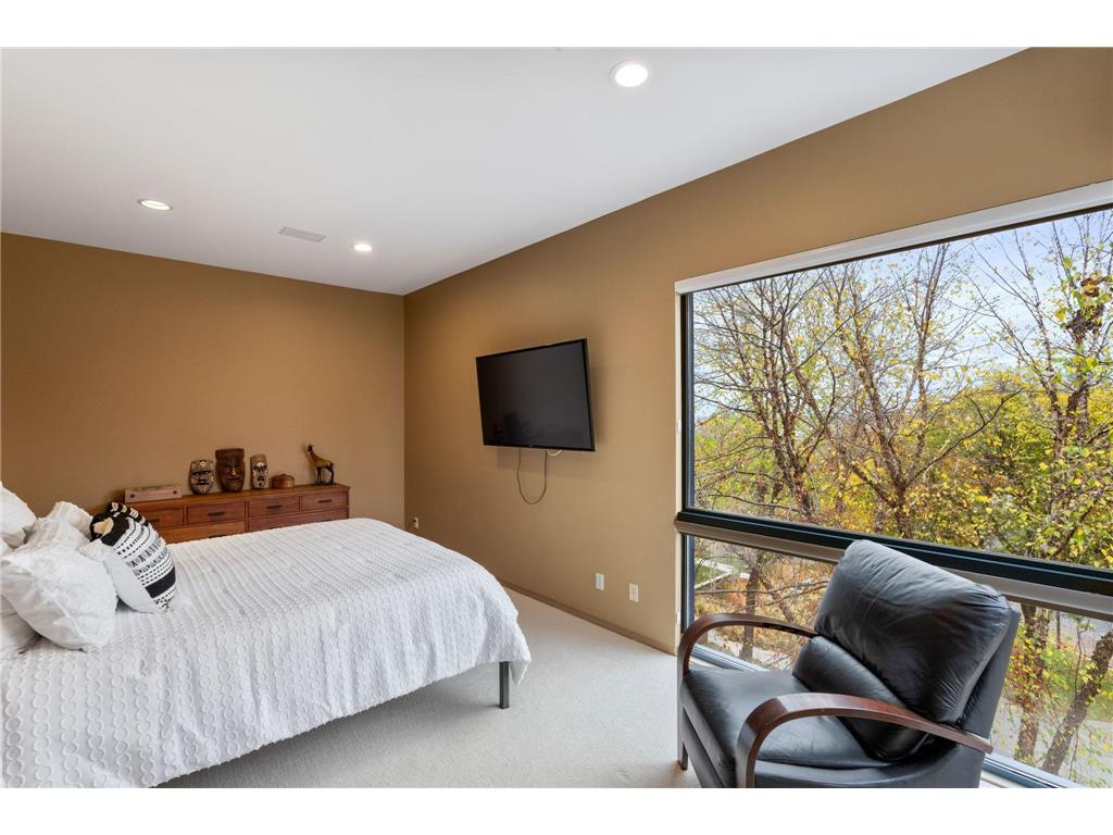 1128 Kenwood Parkway Minneapolis MN 55403 6821928 image53