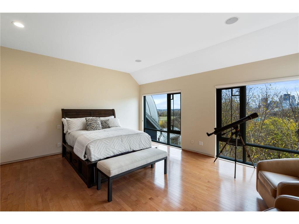 1128 Kenwood Parkway Minneapolis MN 55403 6821928 image59